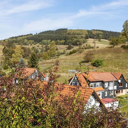 Holiday home Bright In Sch Nbrunn With Garden