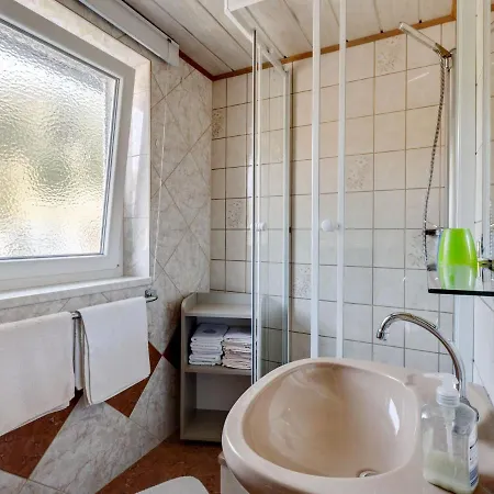 Holiday home Bright In Sch Nbrunn With Garden *